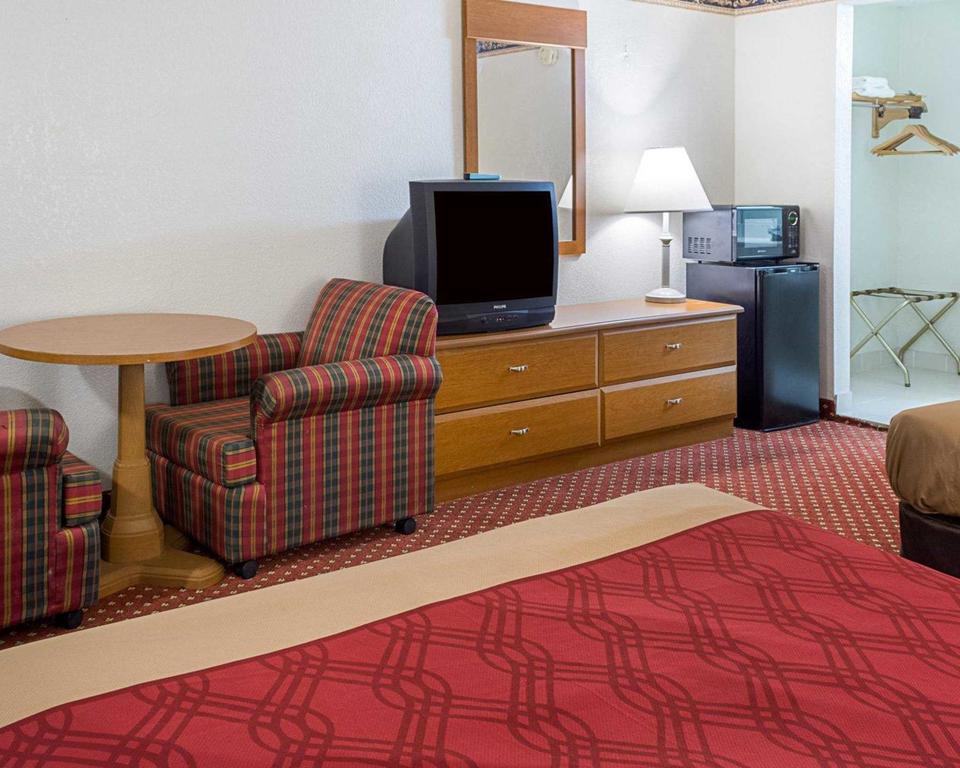 Gateway Inn Templeton Екстериор снимка