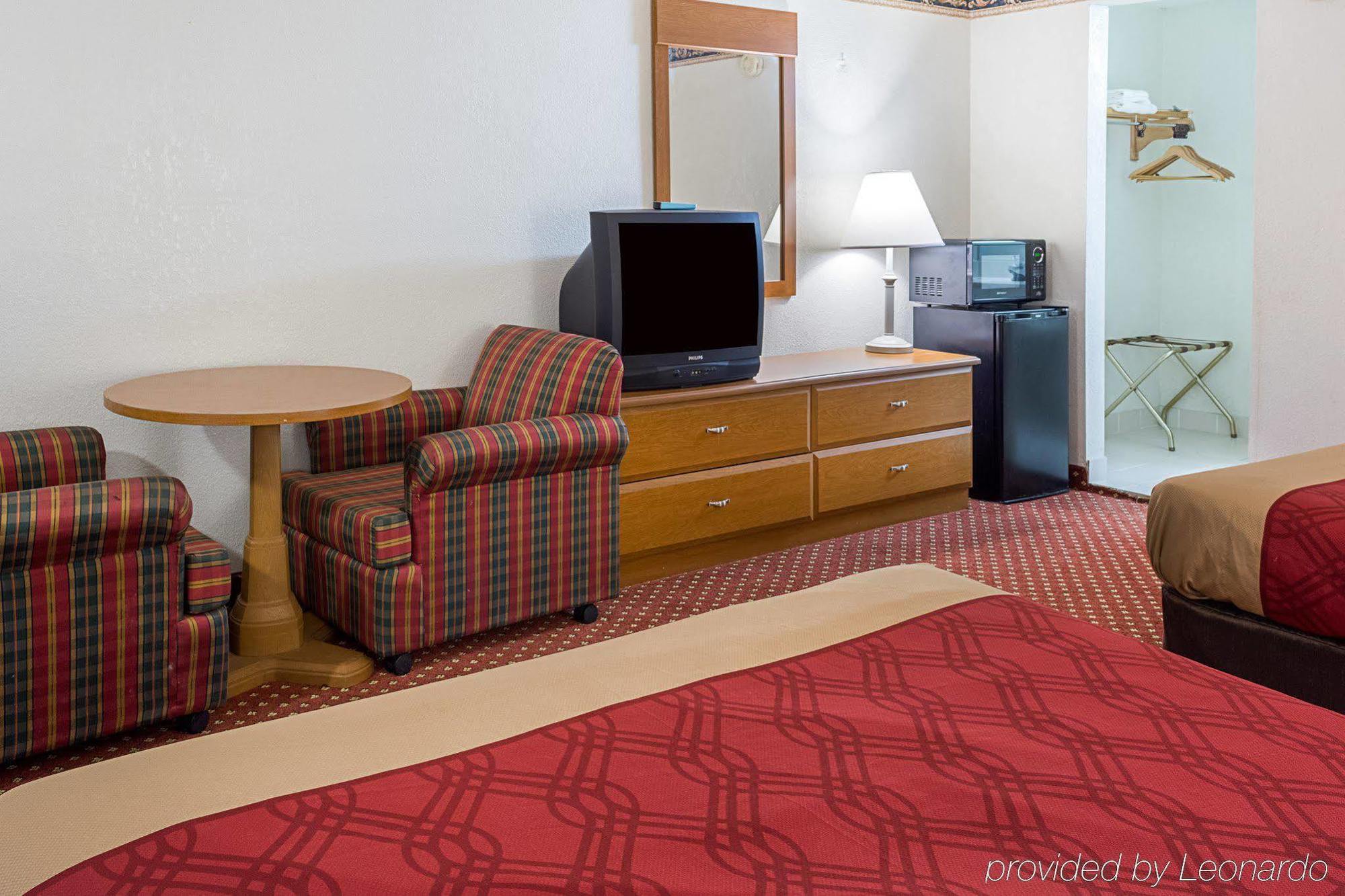 Gateway Inn Templeton Екстериор снимка