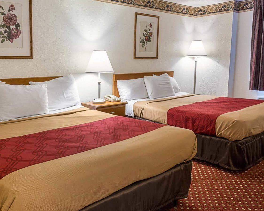 Gateway Inn Templeton Екстериор снимка