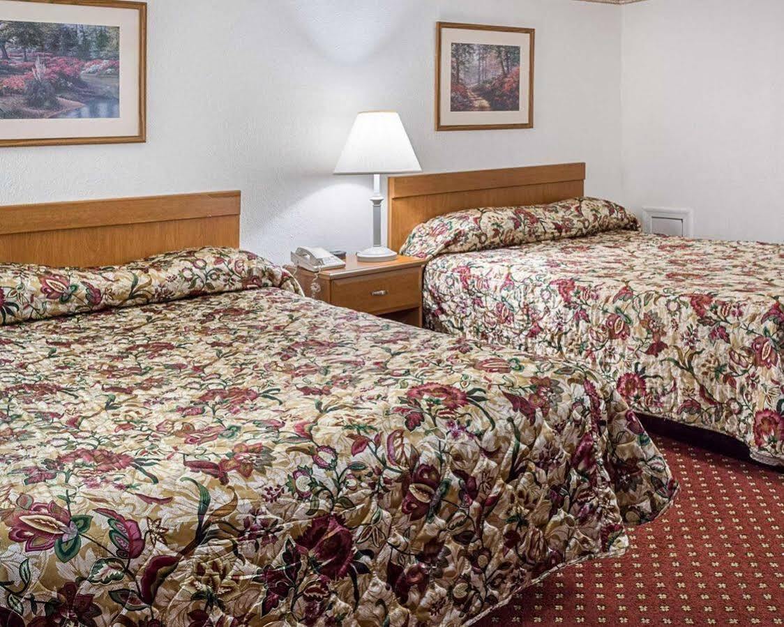 Gateway Inn Templeton Екстериор снимка