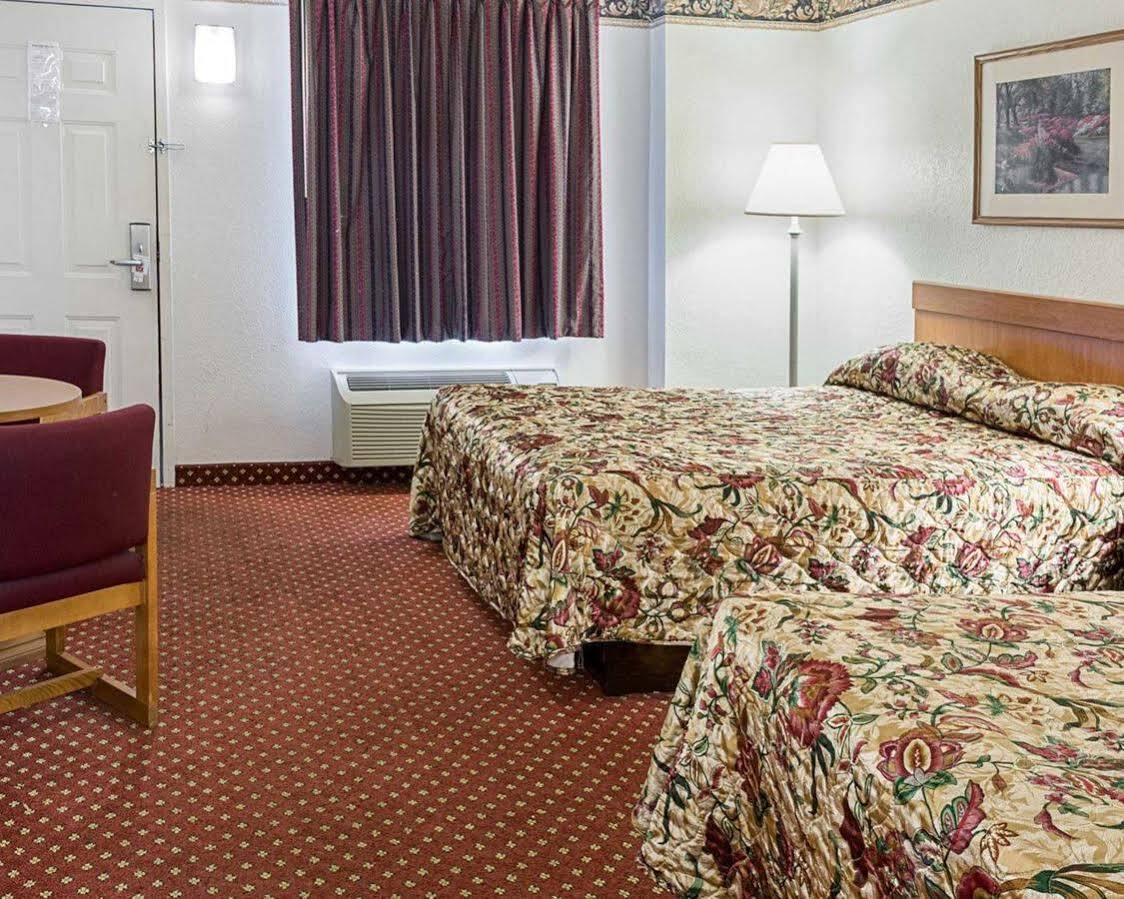 Gateway Inn Templeton Екстериор снимка